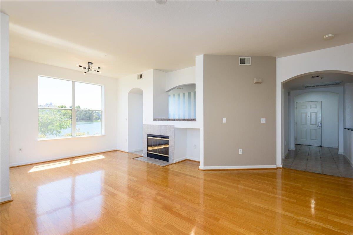Detail Gallery Image 8 of 24 For 1000 Davit Ln #106,  Redwood City,  CA 94065 - 2 Beds | 2 Baths