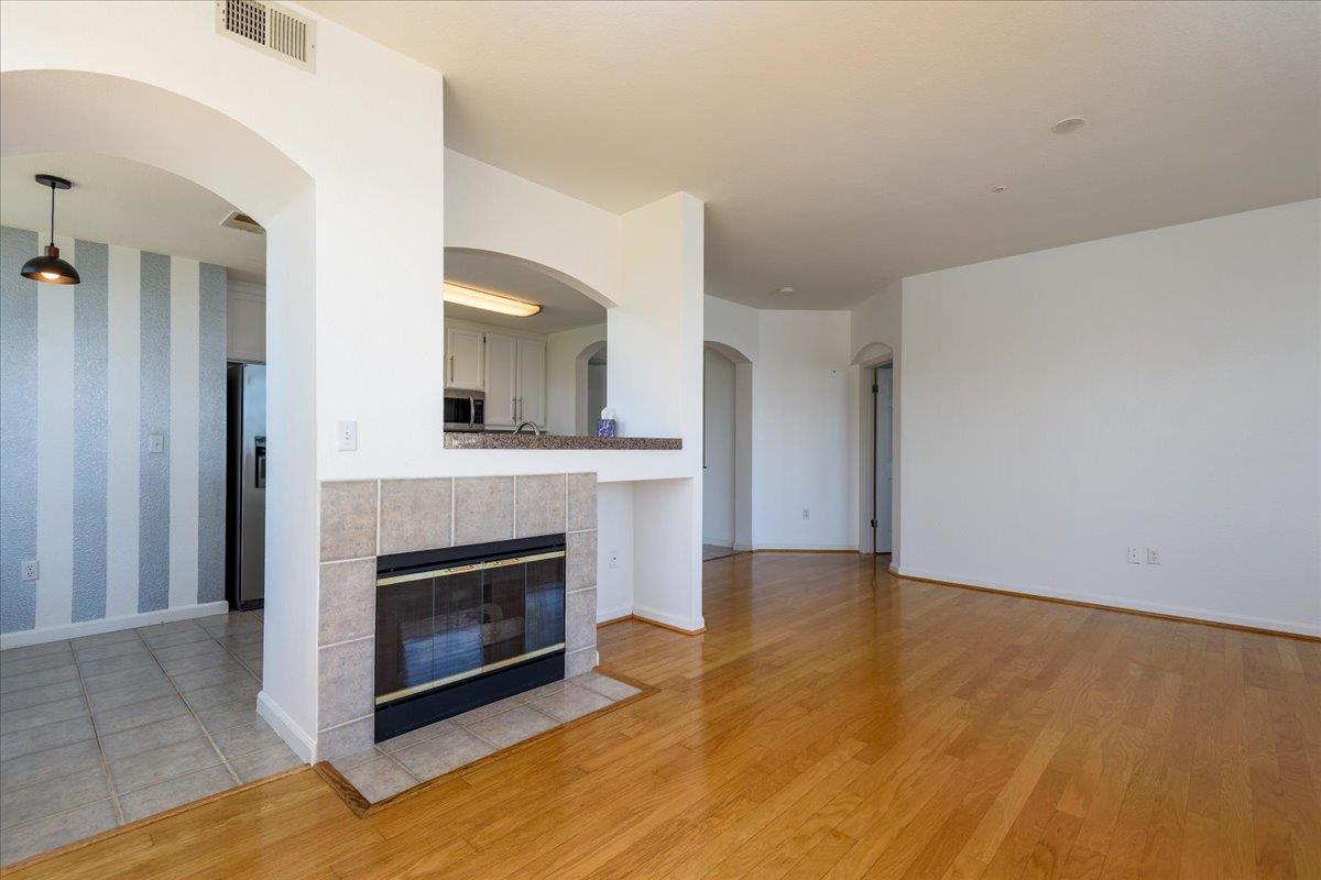 Detail Gallery Image 9 of 24 For 1000 Davit Ln #106,  Redwood City,  CA 94065 - 2 Beds | 2 Baths