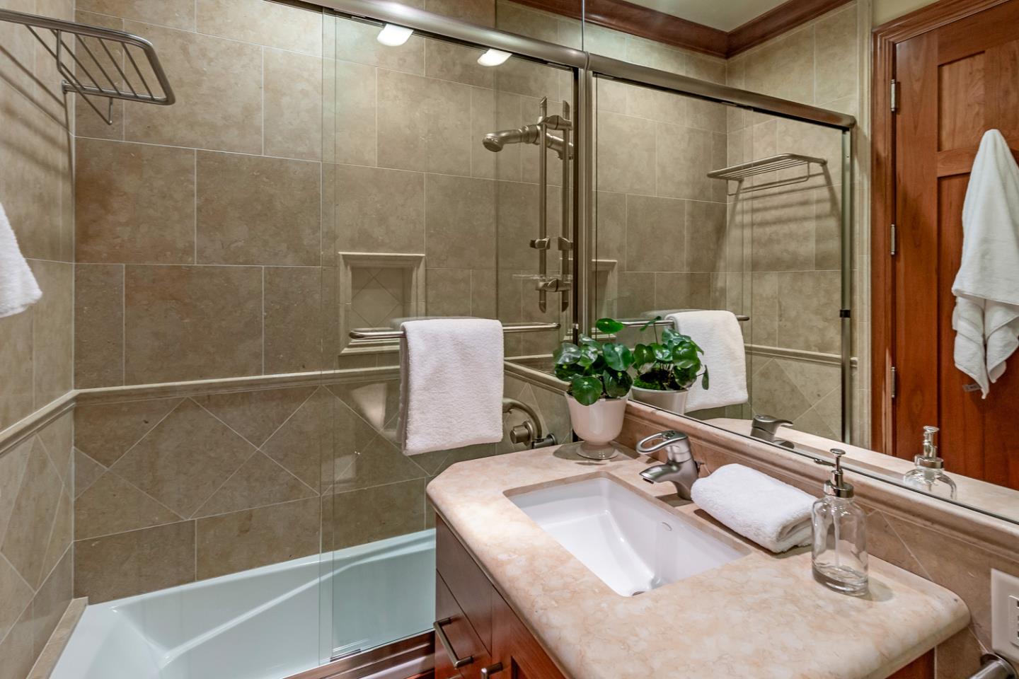 Detail Gallery Image 18 of 59 For 1 Redberry Rdg, Portola Valley,  CA 94028 - 5 Beds | 6/2 Baths