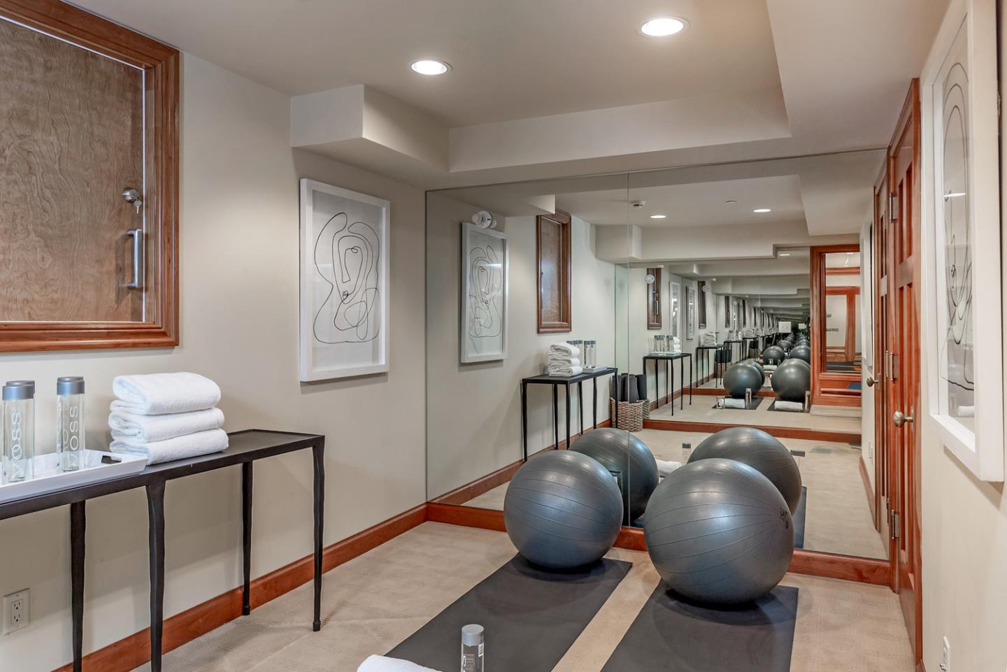 Detail Gallery Image 33 of 59 For 1 Redberry Rdg, Portola Valley,  CA 94028 - 5 Beds | 6/2 Baths