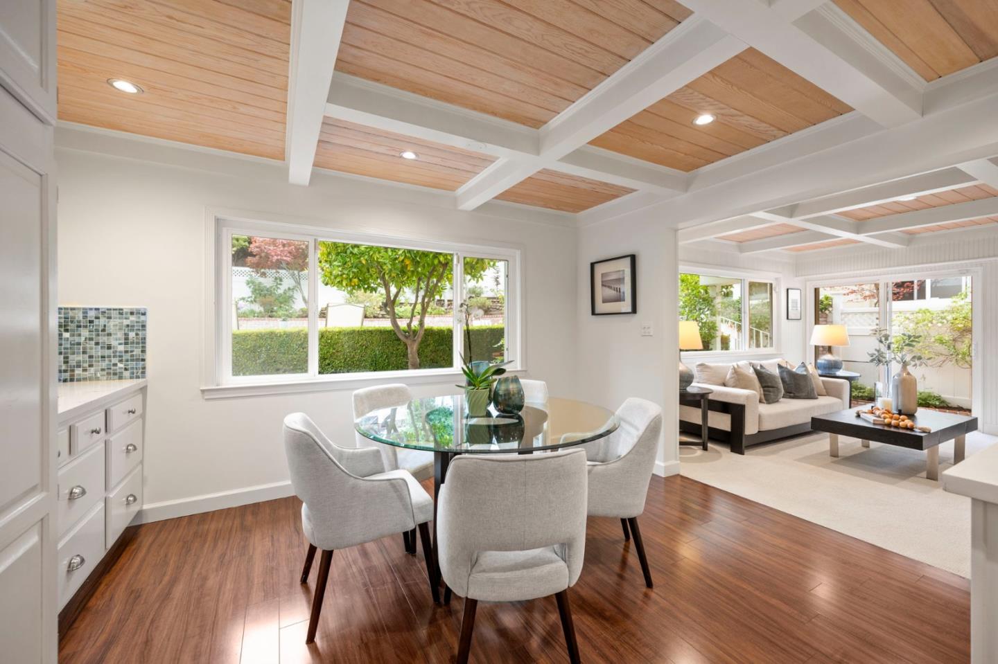 Detail Gallery Image 21 of 55 For 1511 La Mesa Dr, Burlingame,  CA 94010 - 5 Beds | 3 Baths