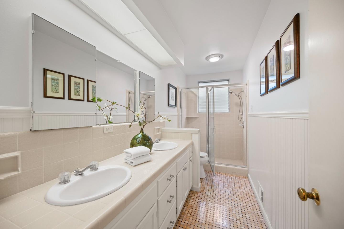 Detail Gallery Image 37 of 55 For 1511 La Mesa Dr, Burlingame,  CA 94010 - 5 Beds | 3 Baths
