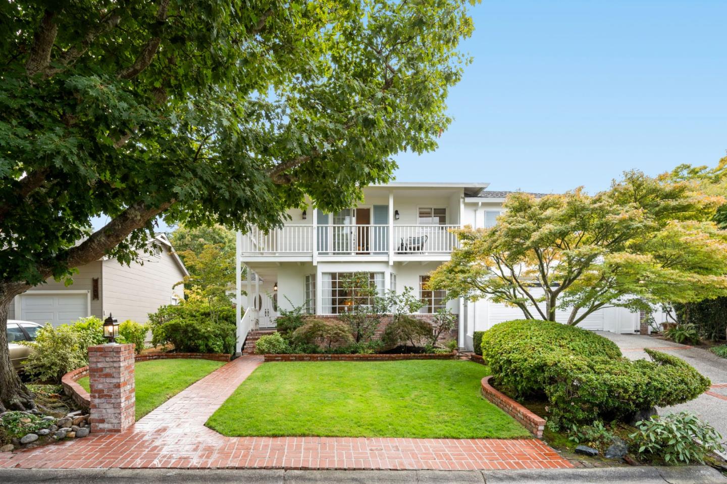 Detail Gallery Image 4 of 55 For 1511 La Mesa Dr, Burlingame,  CA 94010 - 5 Beds | 3 Baths
