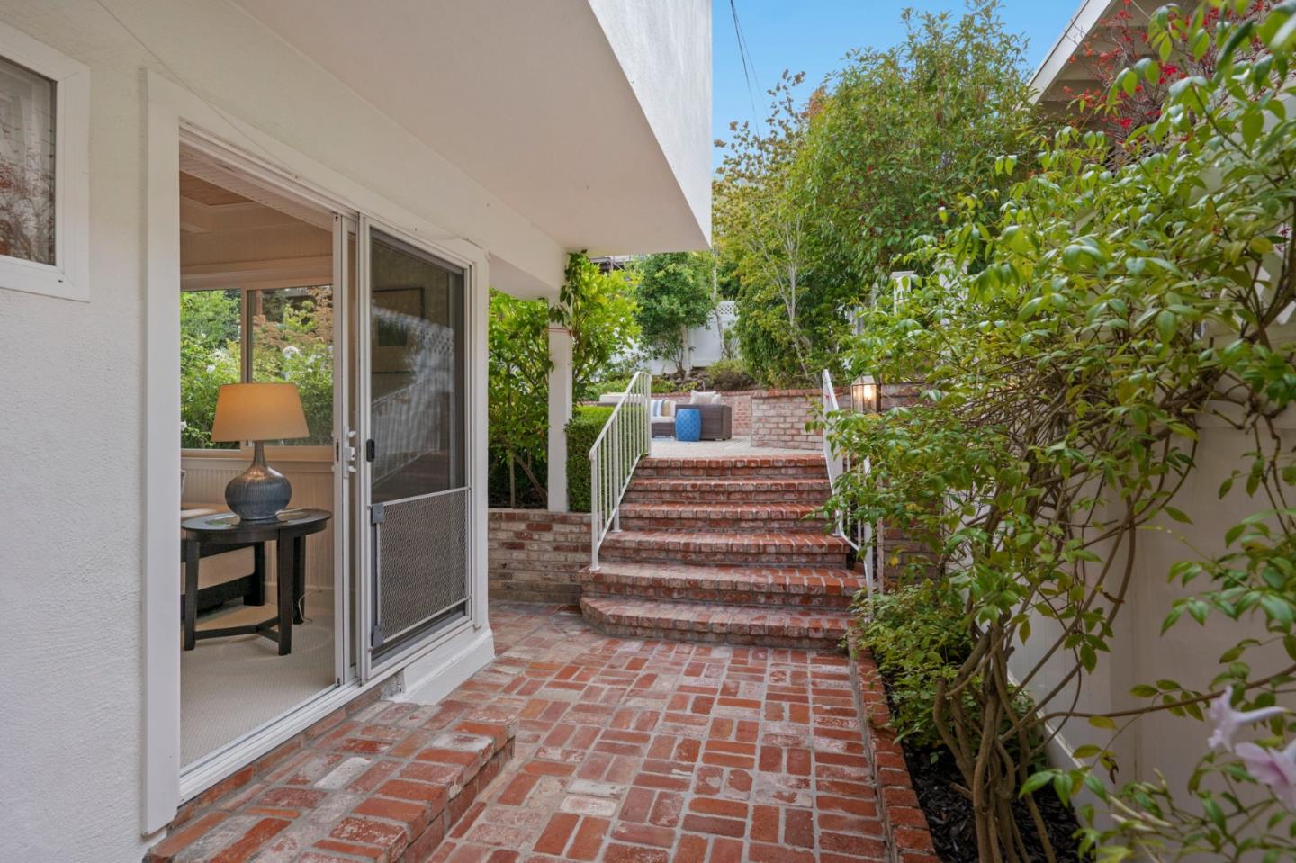Detail Gallery Image 40 of 55 For 1511 La Mesa Dr, Burlingame,  CA 94010 - 5 Beds | 3 Baths