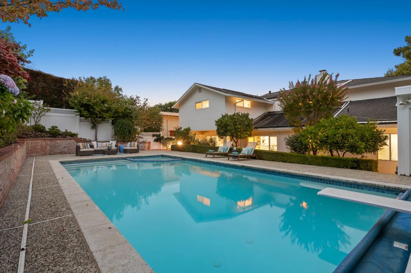 Detail Gallery Image 41 of 55 For 1511 La Mesa Dr, Burlingame,  CA 94010 - 5 Beds | 3 Baths