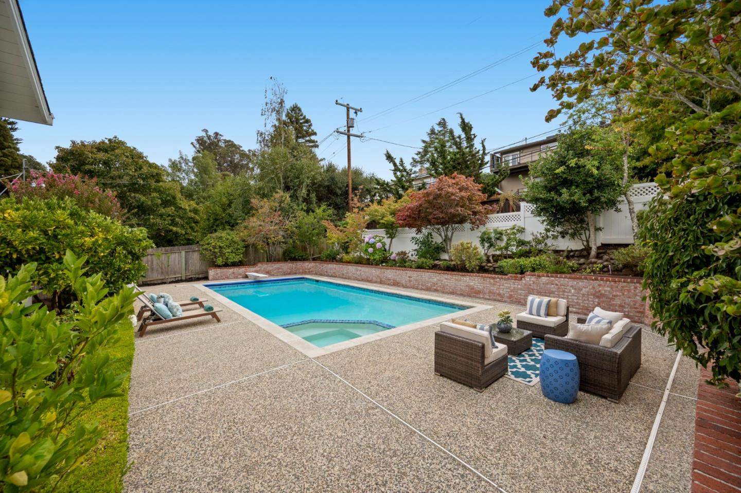 Detail Gallery Image 43 of 55 For 1511 La Mesa Dr, Burlingame,  CA 94010 - 5 Beds | 3 Baths