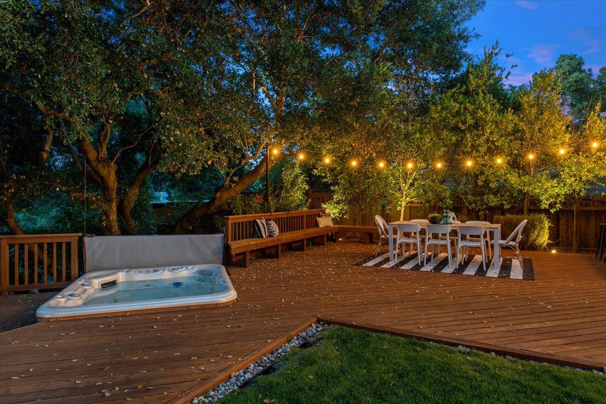 Detail Gallery Image 32 of 43 For 111 Vista Del Prado, Los Gatos,  CA 95030 - 5 Beds | 2/1 Baths