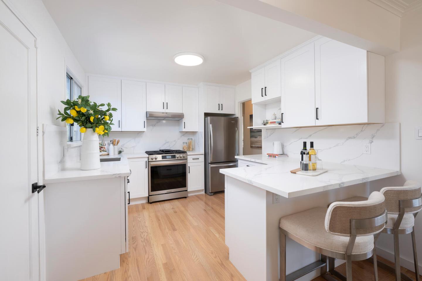 Detail Gallery Image 10 of 25 For 406 Poinsettia Ave, San Mateo,  CA 94403 - 3 Beds | 1 Baths