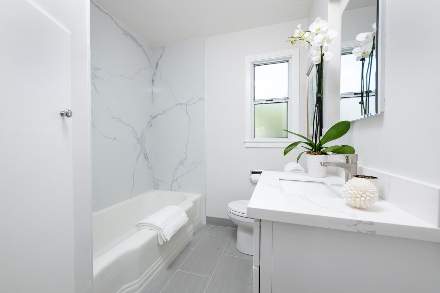 Detail Gallery Image 17 of 25 For 406 Poinsettia Ave, San Mateo,  CA 94403 - 3 Beds | 1 Baths