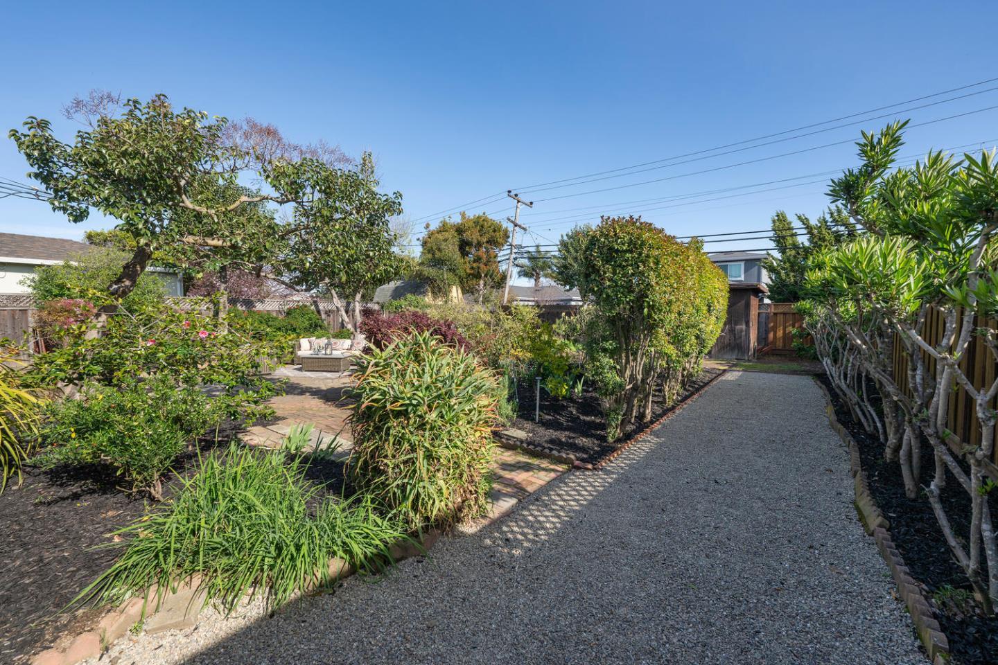 Detail Gallery Image 25 of 25 For 406 Poinsettia Ave, San Mateo,  CA 94403 - 3 Beds | 1 Baths