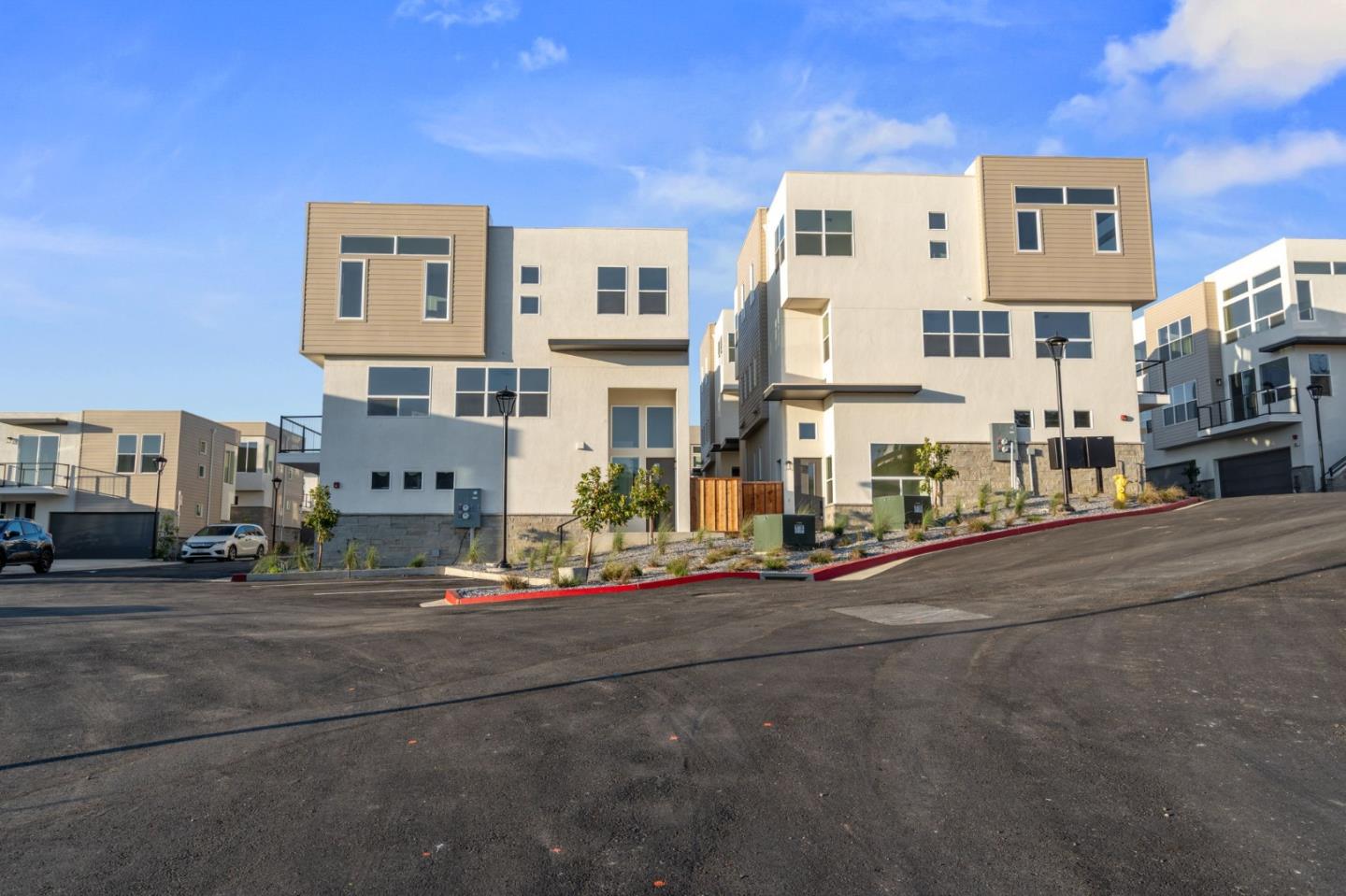 Detail Gallery Image 5 of 58 For 807 Fassler Ave, Pacifica,  CA 94044 - 3 Beds | 2/1 Baths