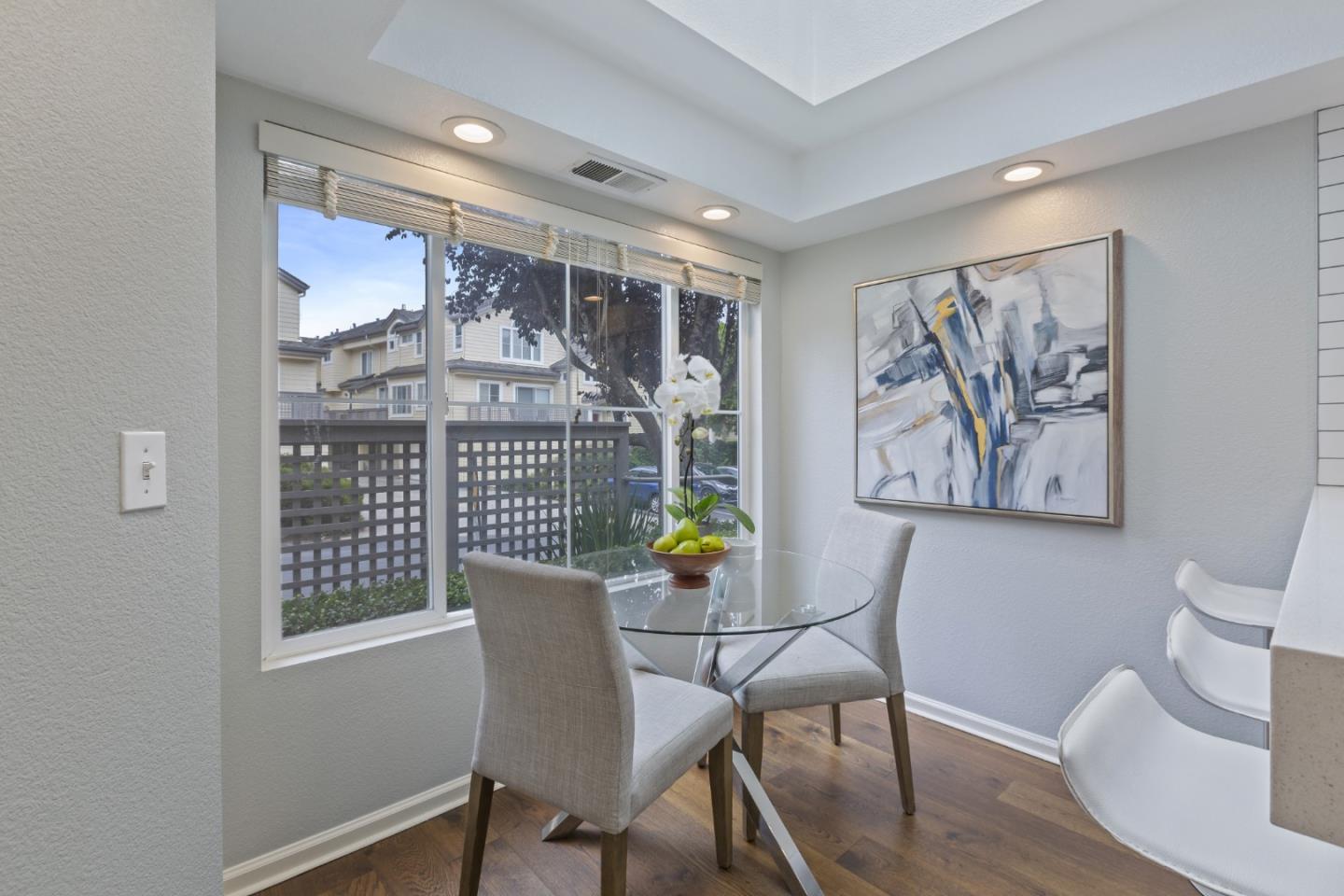 Detail Gallery Image 16 of 26 For 1 Erin Ln, Half Moon Bay,  CA 94019 - 3 Beds | 2/1 Baths