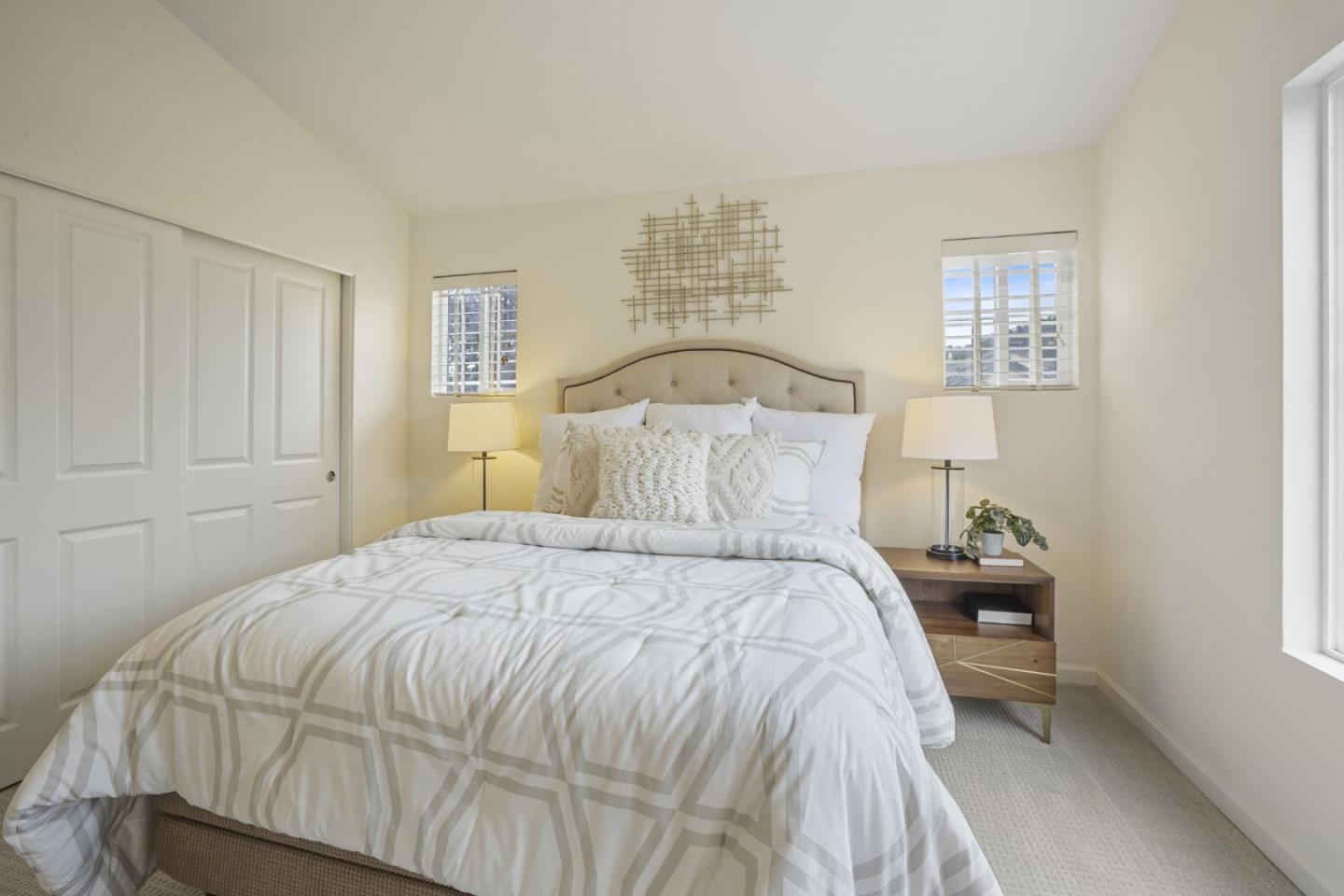 Detail Gallery Image 21 of 26 For 1 Erin Ln, Half Moon Bay,  CA 94019 - 3 Beds | 2/1 Baths