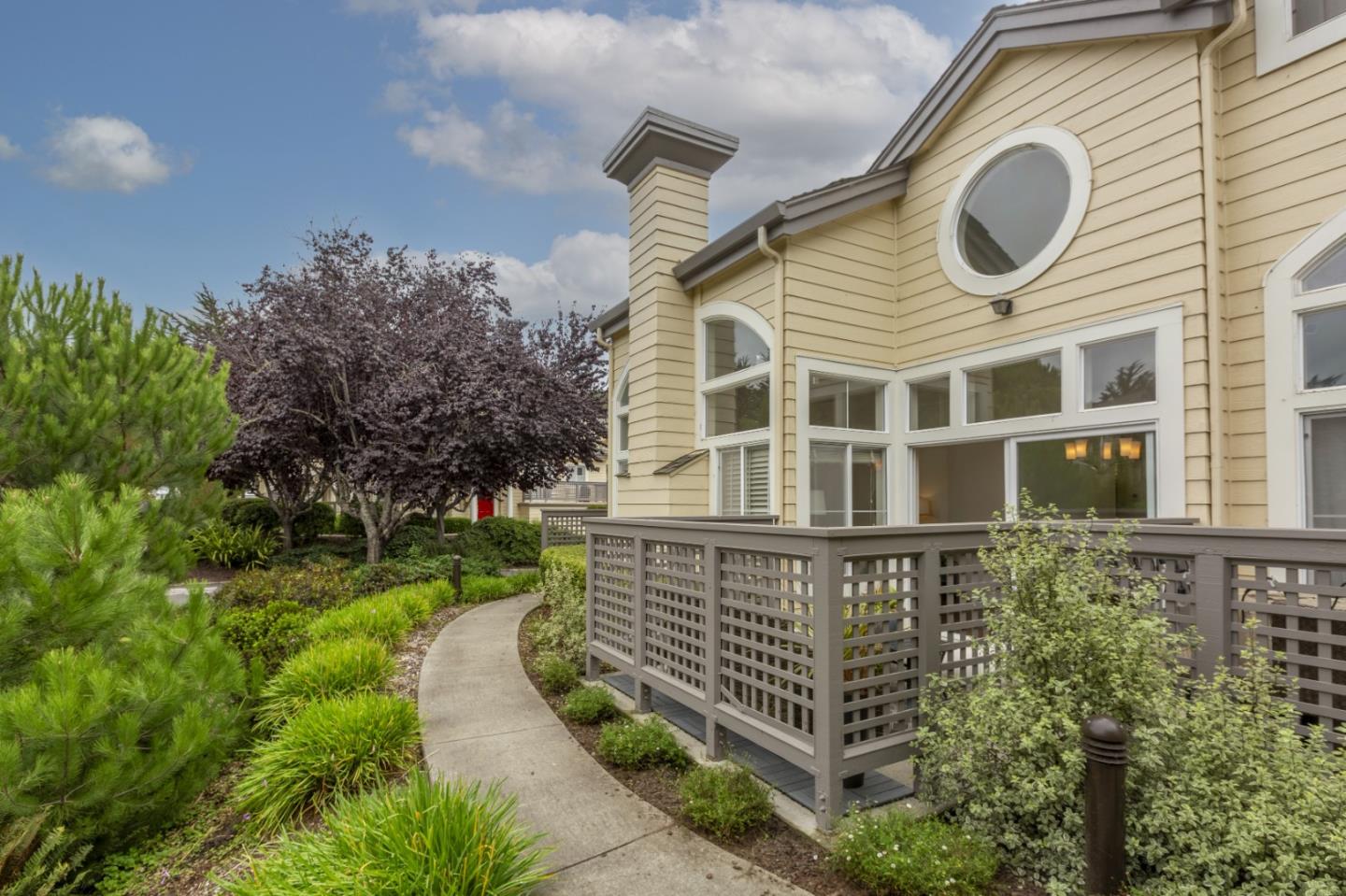 Detail Gallery Image 6 of 26 For 1 Erin Ln, Half Moon Bay,  CA 94019 - 3 Beds | 2/1 Baths