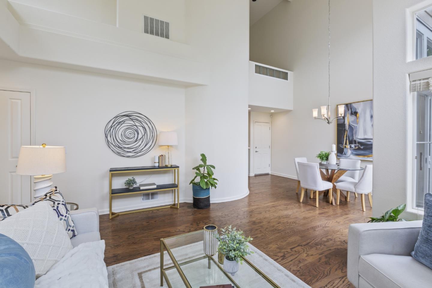 Detail Gallery Image 9 of 26 For 1 Erin Ln, Half Moon Bay,  CA 94019 - 3 Beds | 2/1 Baths