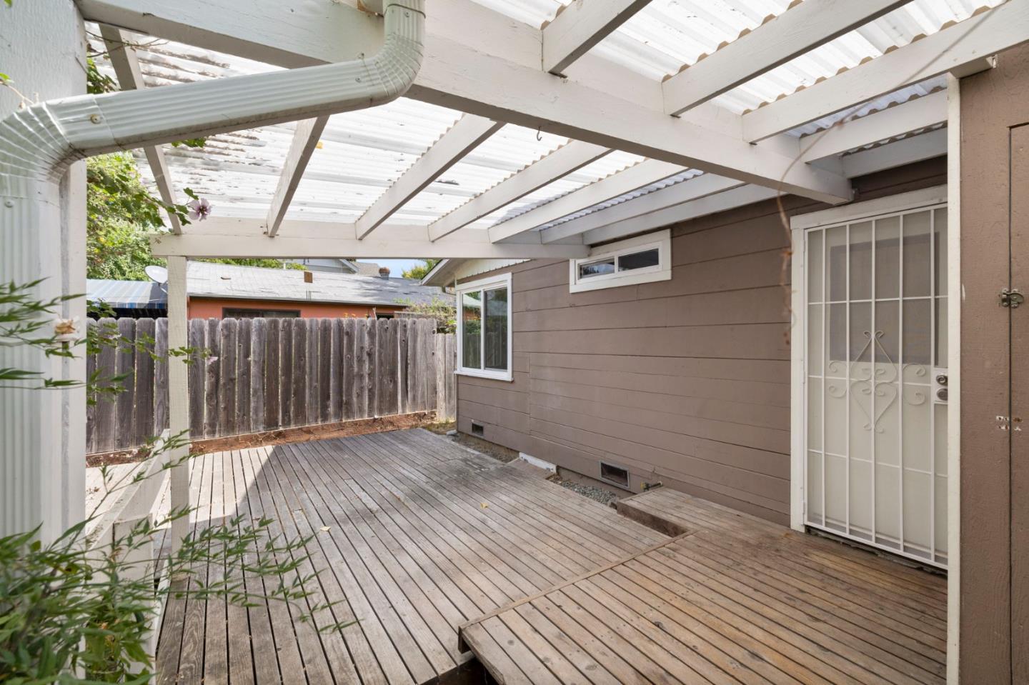 Detail Gallery Image 20 of 56 For 2160 Oakley Ave, Menlo Park,  CA 94025 - 2 Beds | 1 Baths
