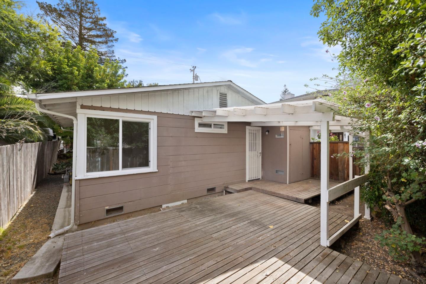 Detail Gallery Image 22 of 56 For 2160 Oakley Ave, Menlo Park,  CA 94025 - 2 Beds | 1 Baths