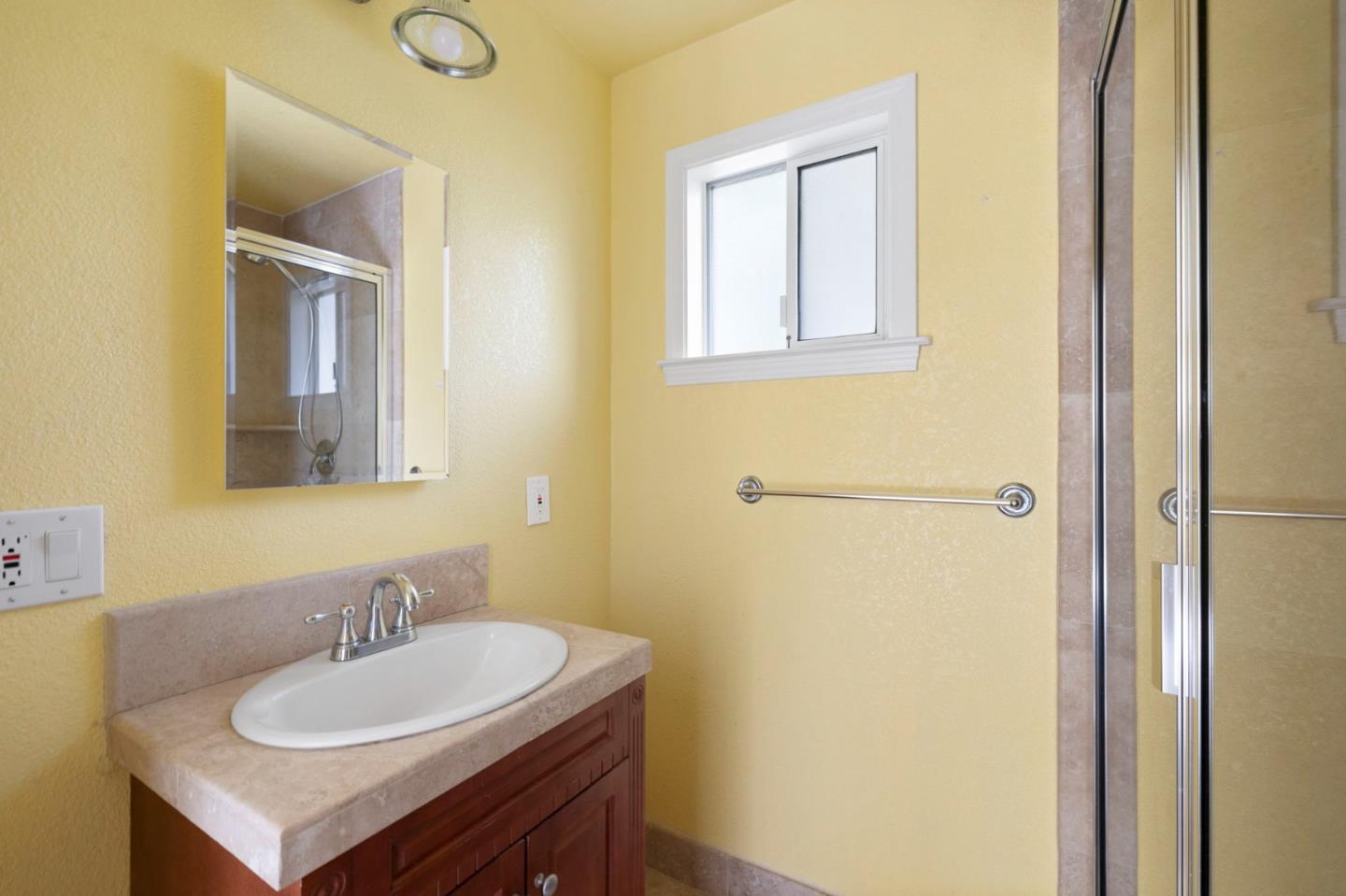 Detail Gallery Image 37 of 56 For 2160 Oakley Ave, Menlo Park,  CA 94025 - 2 Beds | 1 Baths