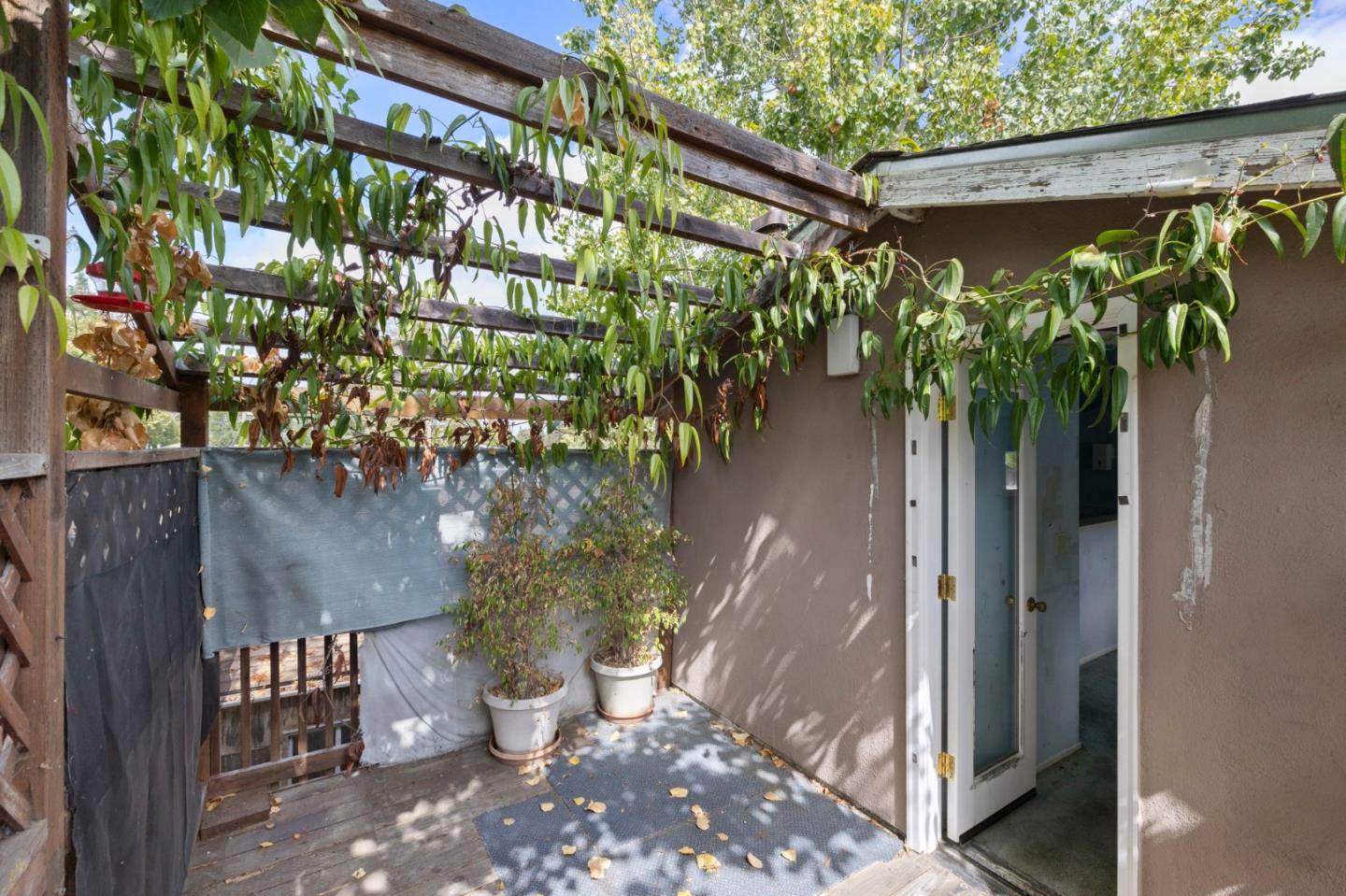 Detail Gallery Image 42 of 56 For 2160 Oakley Ave, Menlo Park,  CA 94025 - 2 Beds | 1 Baths