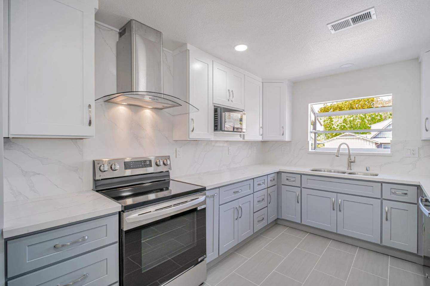 Detail Gallery Image 15 of 44 For 23730 Stratton Ct, Hayward,  CA 94541 - 3 Beds | 2 Baths