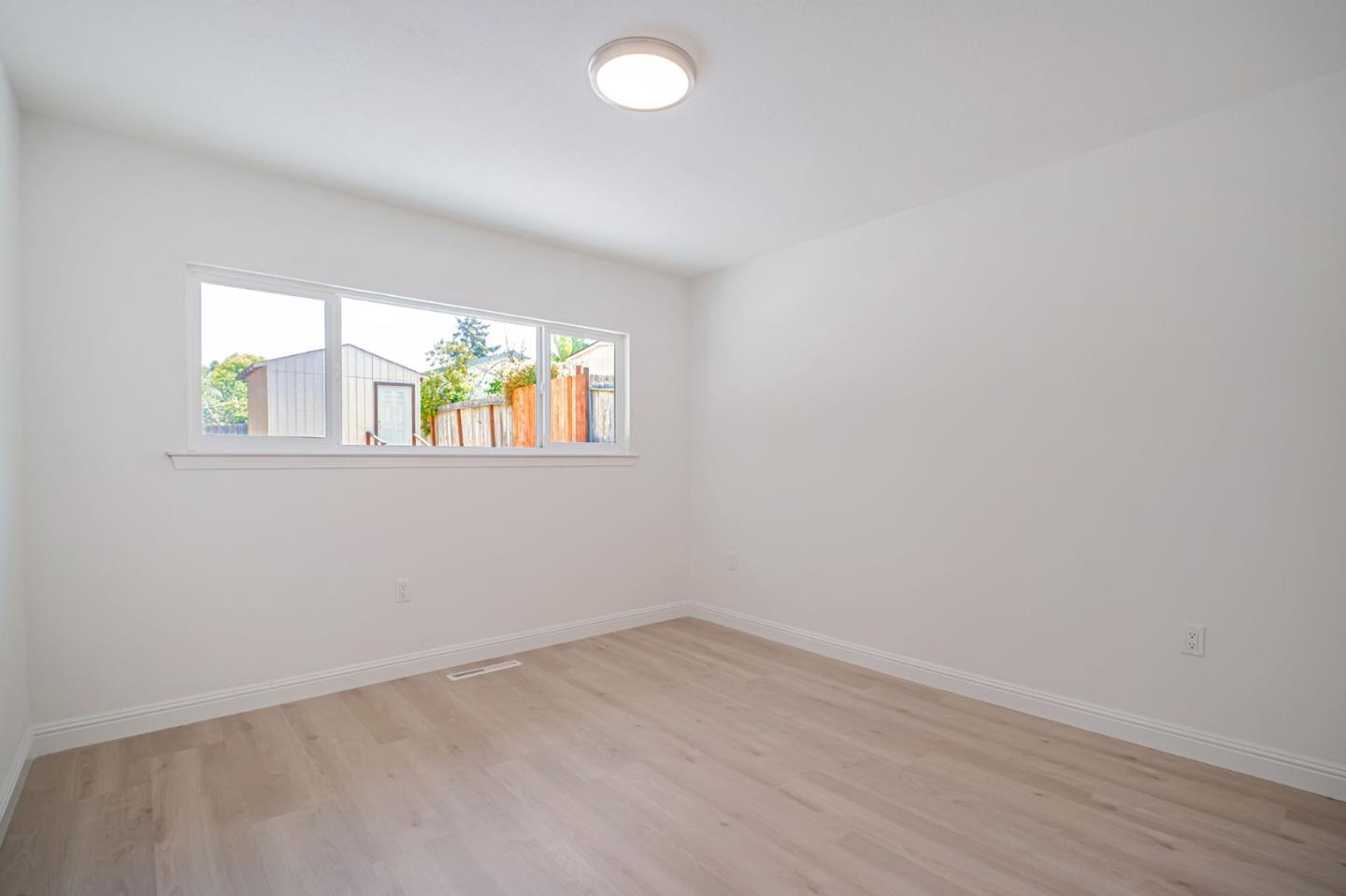 Detail Gallery Image 23 of 44 For 23730 Stratton Ct, Hayward,  CA 94541 - 3 Beds | 2 Baths