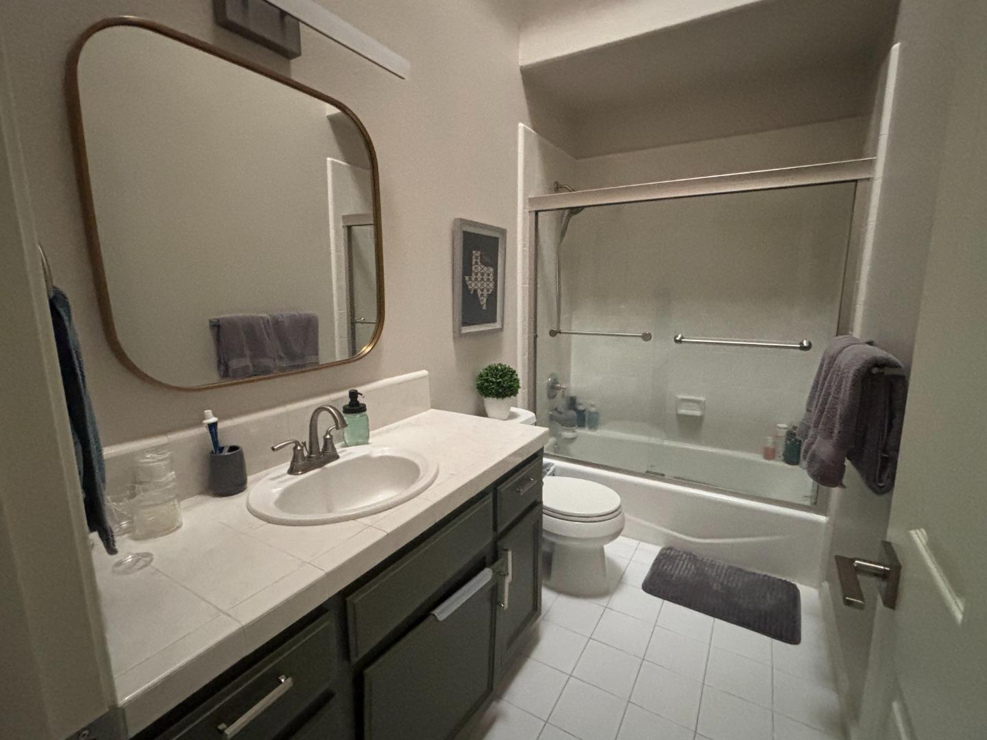 Detail Gallery Image 9 of 10 For 15600 La Jolla Dr, Morgan Hill,  CA 95037 - 3 Beds | 2/1 Baths