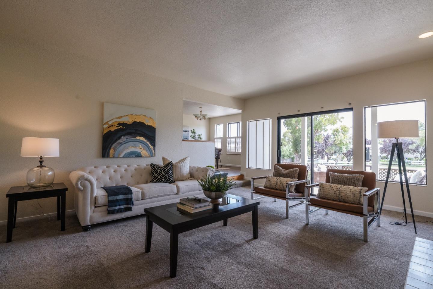 Detail Gallery Image 10 of 42 For 664 Duffin Dr, Hollister,  CA 95023 - 2 Beds | 2/1 Baths