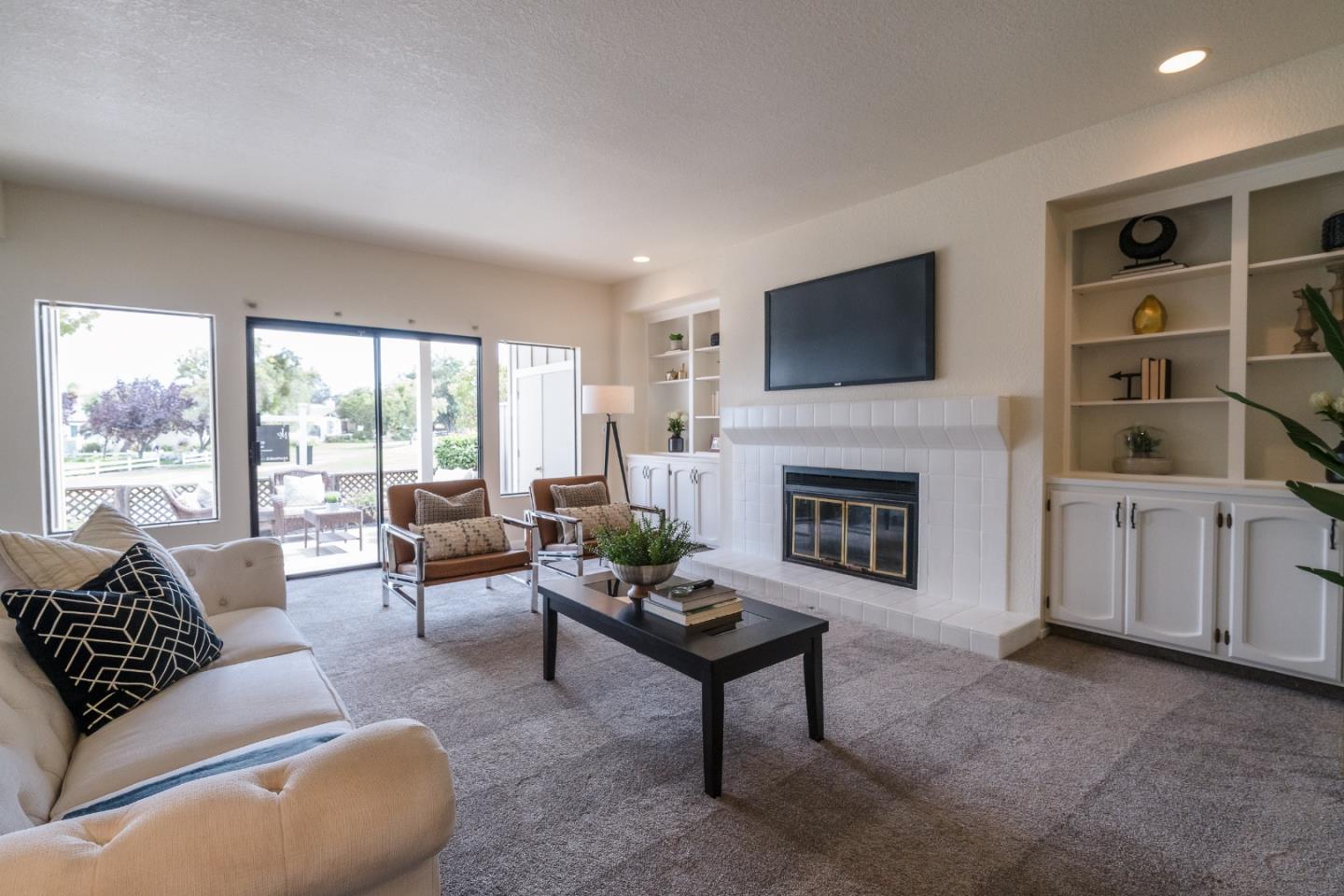 Detail Gallery Image 7 of 42 For 664 Duffin Dr, Hollister,  CA 95023 - 2 Beds | 2/1 Baths