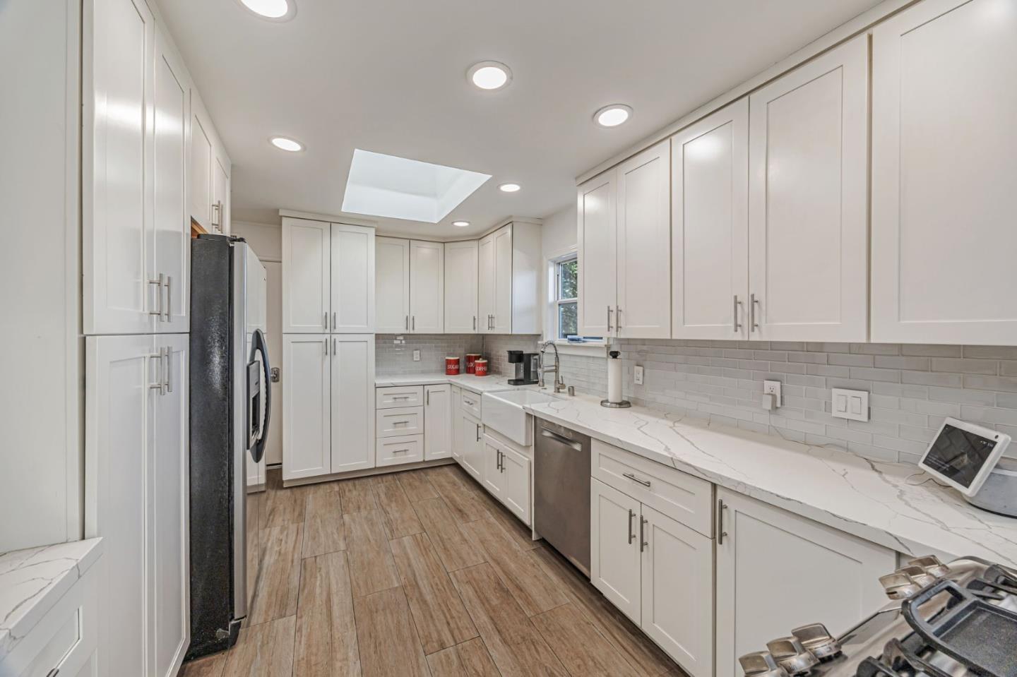 Detail Gallery Image 10 of 45 For 715 31st Ave, San Mateo,  CA 94403 - 3 Beds | 2 Baths