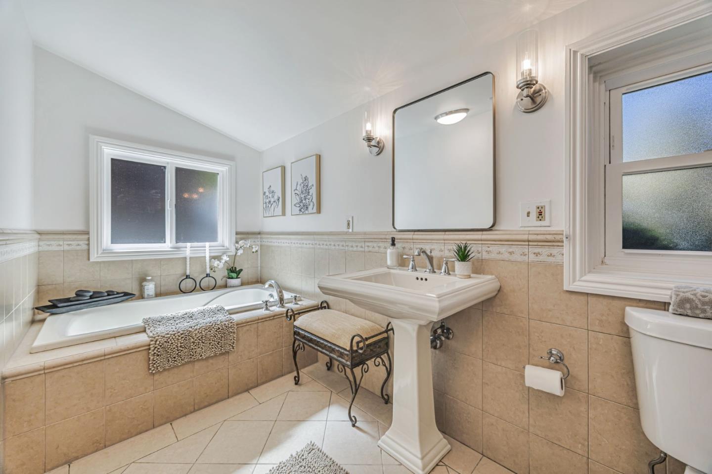Detail Gallery Image 23 of 45 For 715 31st Ave, San Mateo,  CA 94403 - 3 Beds | 2 Baths