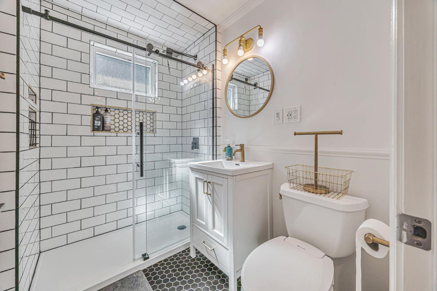 Detail Gallery Image 26 of 45 For 715 31st Ave, San Mateo,  CA 94403 - 3 Beds | 2 Baths