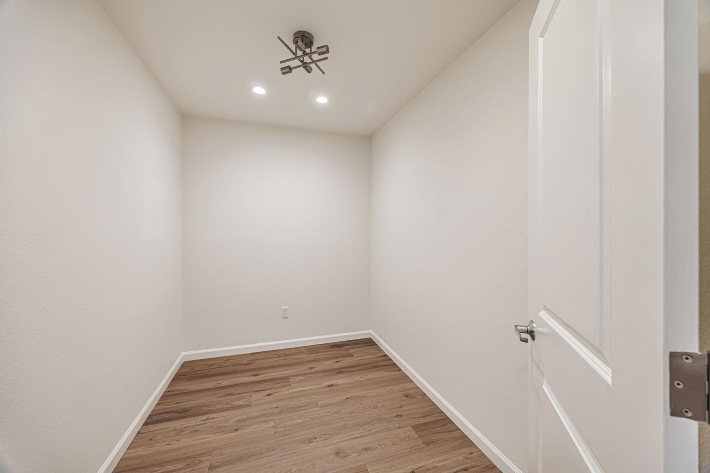 Detail Gallery Image 35 of 45 For 715 31st Ave, San Mateo,  CA 94403 - 3 Beds | 2 Baths