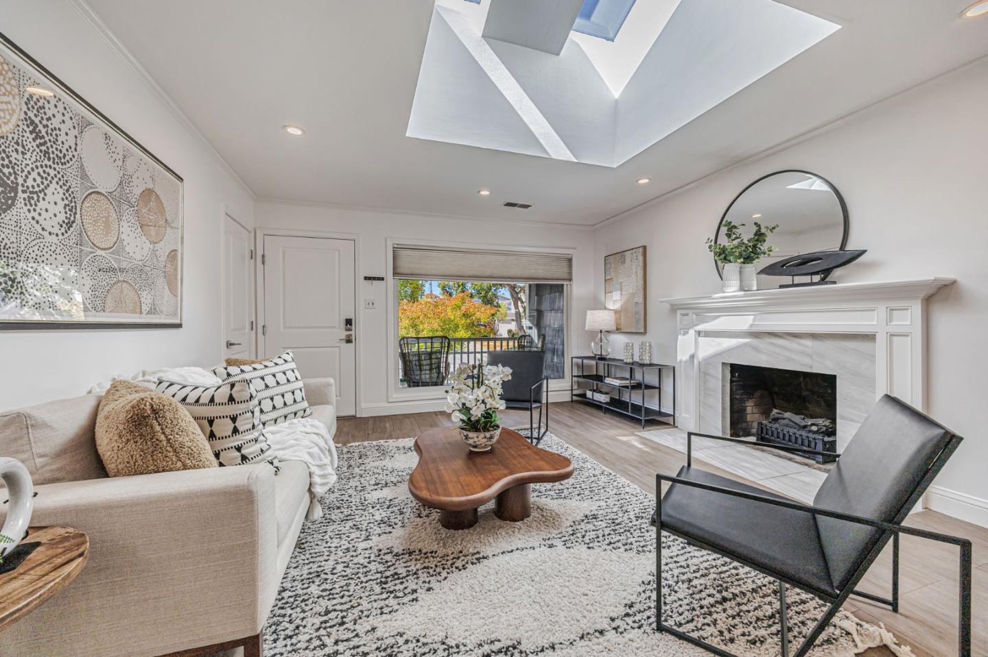 Detail Gallery Image 6 of 45 For 715 31st Ave, San Mateo,  CA 94403 - 3 Beds | 2 Baths