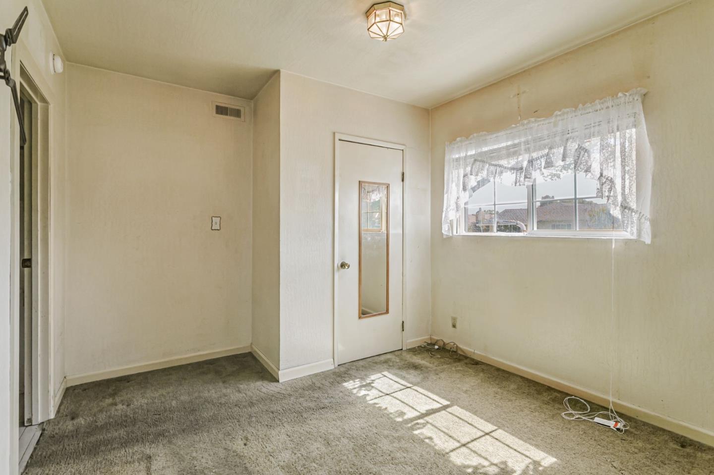 Detail Gallery Image 21 of 36 For 160 Talmadge Ave, San Jose,  CA 95127 - 3 Beds | 1/1 Baths