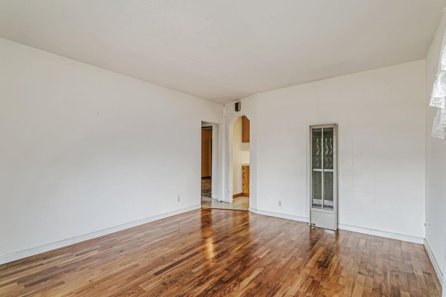 Detail Gallery Image 8 of 36 For 160 Talmadge Ave, San Jose,  CA 95127 - 3 Beds | 1/1 Baths