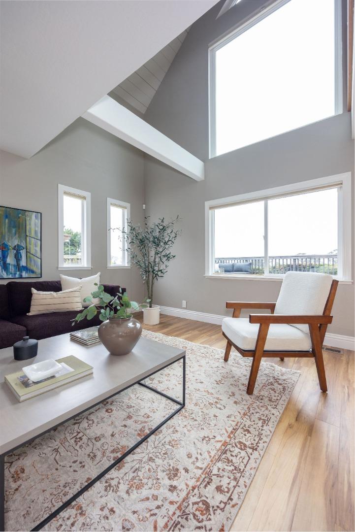 Detail Gallery Image 19 of 47 For 1107 Columbus St, El Granada,  CA 94018 - 3 Beds | 2 Baths
