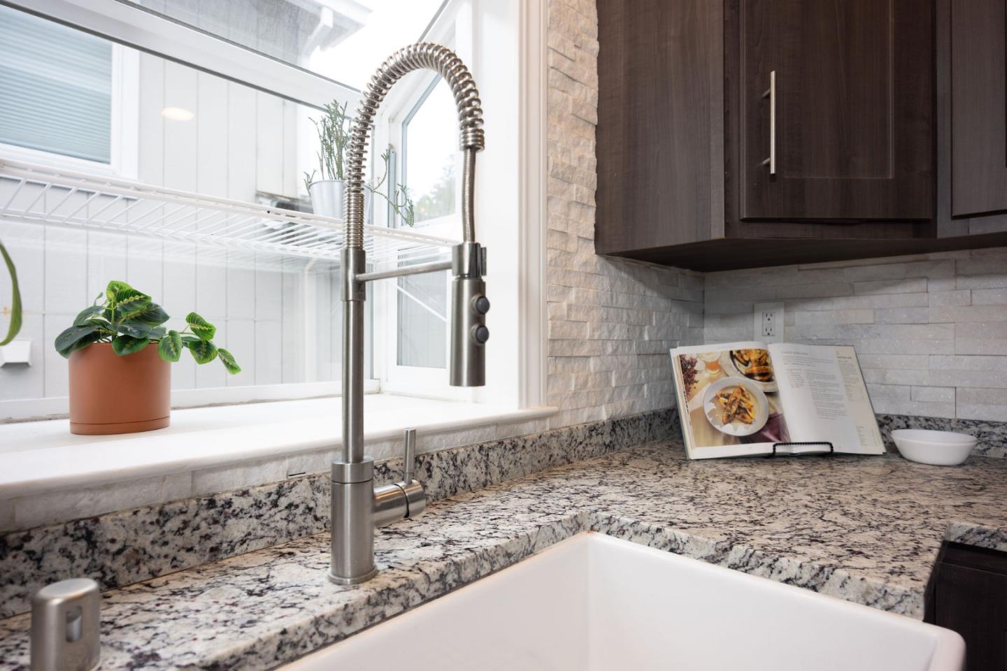 Detail Gallery Image 24 of 47 For 1107 Columbus St, El Granada,  CA 94018 - 3 Beds | 2 Baths