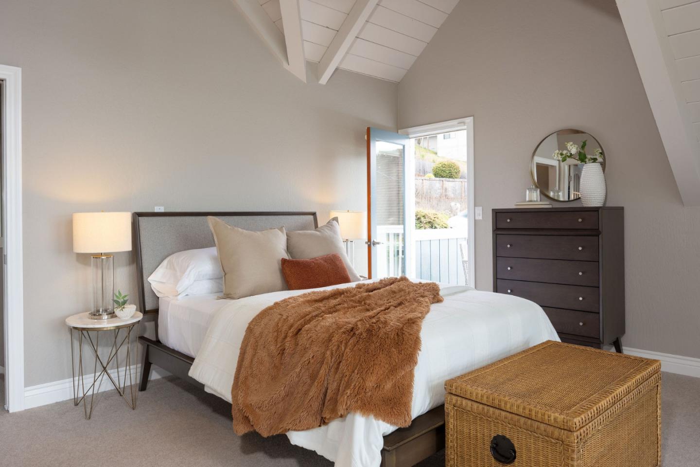 Detail Gallery Image 28 of 47 For 1107 Columbus St, El Granada,  CA 94018 - 3 Beds | 2 Baths