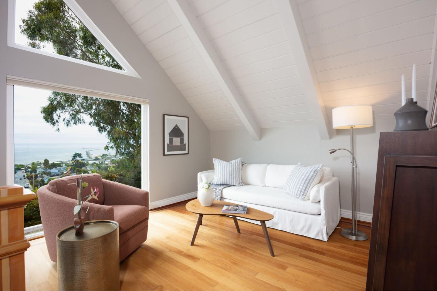 Detail Gallery Image 32 of 47 For 1107 Columbus St, El Granada,  CA 94018 - 3 Beds | 2 Baths