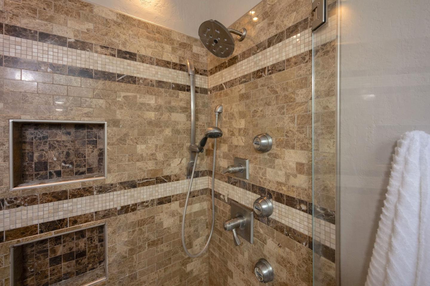 Detail Gallery Image 35 of 47 For 1107 Columbus St, El Granada,  CA 94018 - 3 Beds | 2 Baths