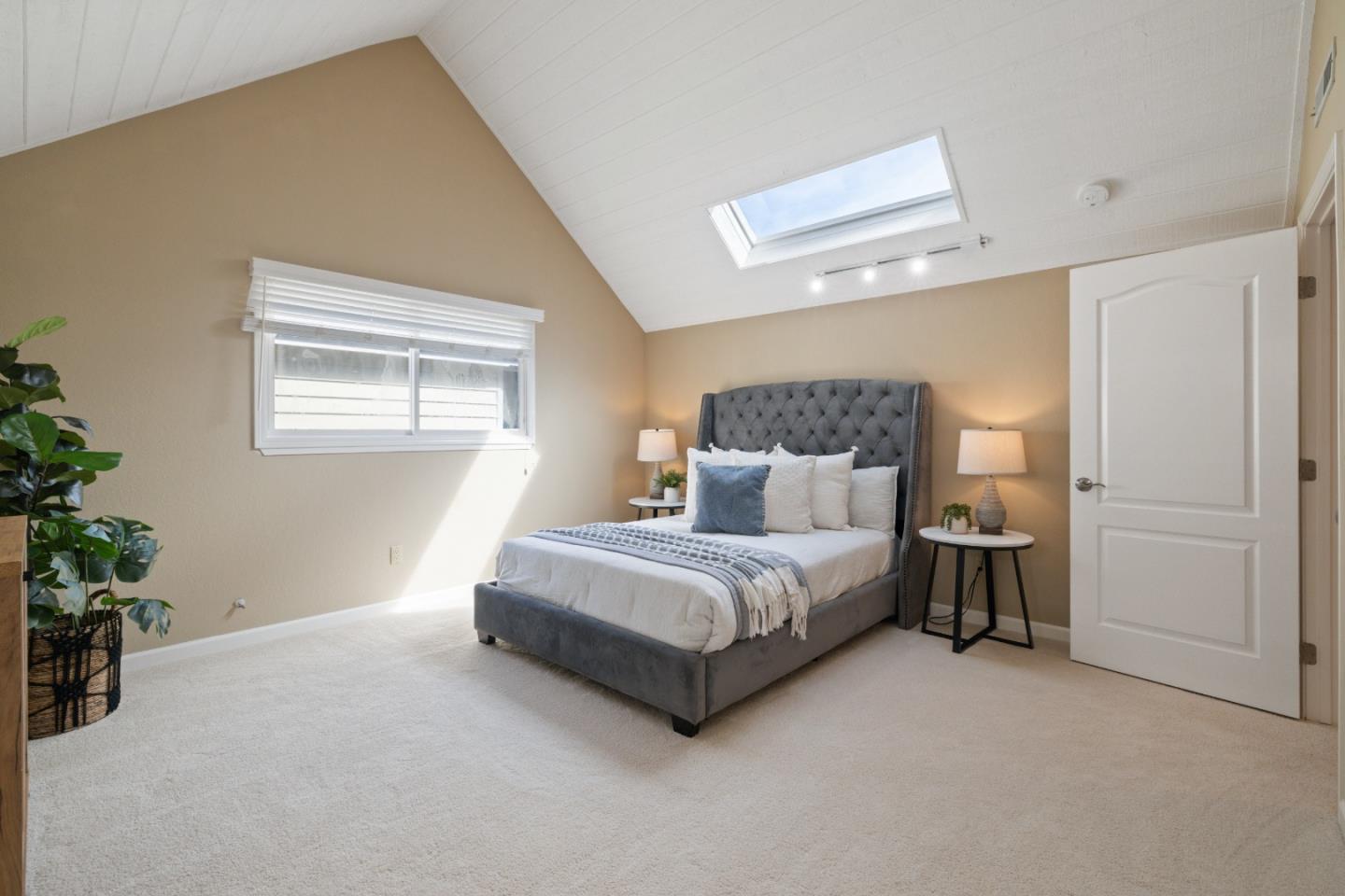 Detail Gallery Image 11 of 42 For 4750 Capitola Rd, Capitola,  CA 95010 - 3 Beds | 2/1 Baths