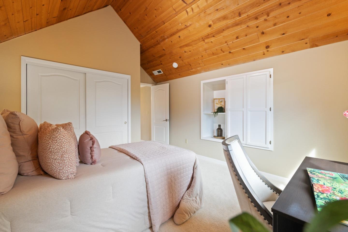 Detail Gallery Image 17 of 42 For 4750 Capitola Rd, Capitola,  CA 95010 - 3 Beds | 2/1 Baths