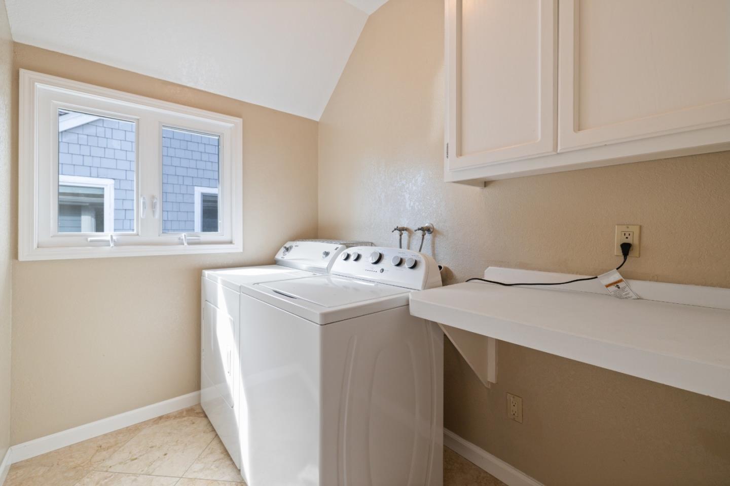Detail Gallery Image 21 of 42 For 4750 Capitola Rd, Capitola,  CA 95010 - 3 Beds | 2/1 Baths