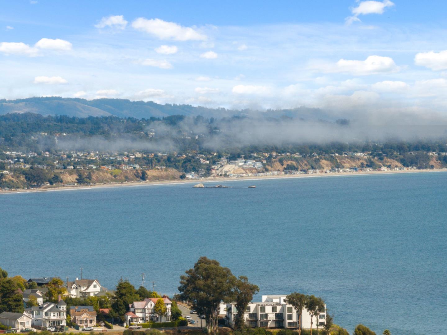 Detail Gallery Image 35 of 42 For 4750 Capitola Rd, Capitola,  CA 95010 - 3 Beds | 2/1 Baths