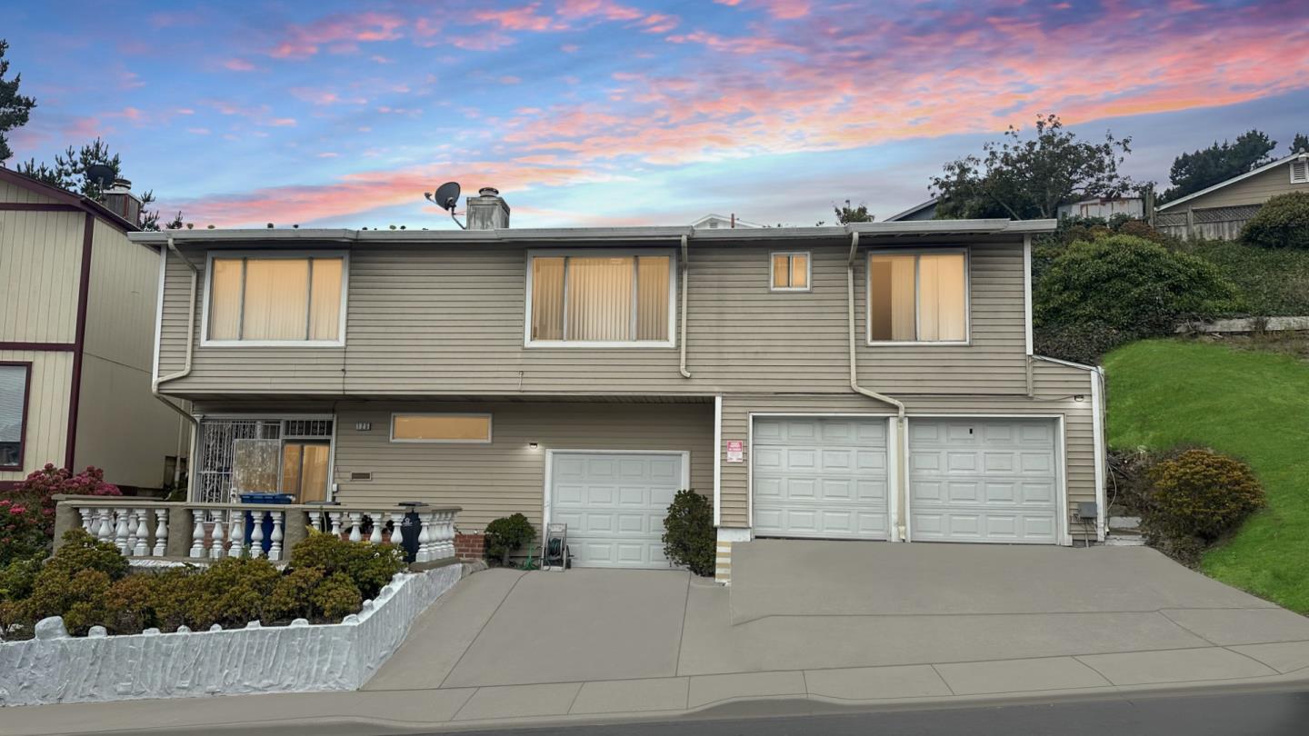 Detail Gallery Image 1 of 2 For 125 Wembley Dr, Daly City,  CA 94015 - 3 Beds | 2 Baths