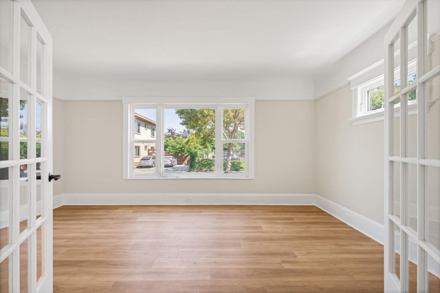 Detail Gallery Image 15 of 56 For 551 53rd St, Oakland,  CA 94609 - – Beds | – Baths