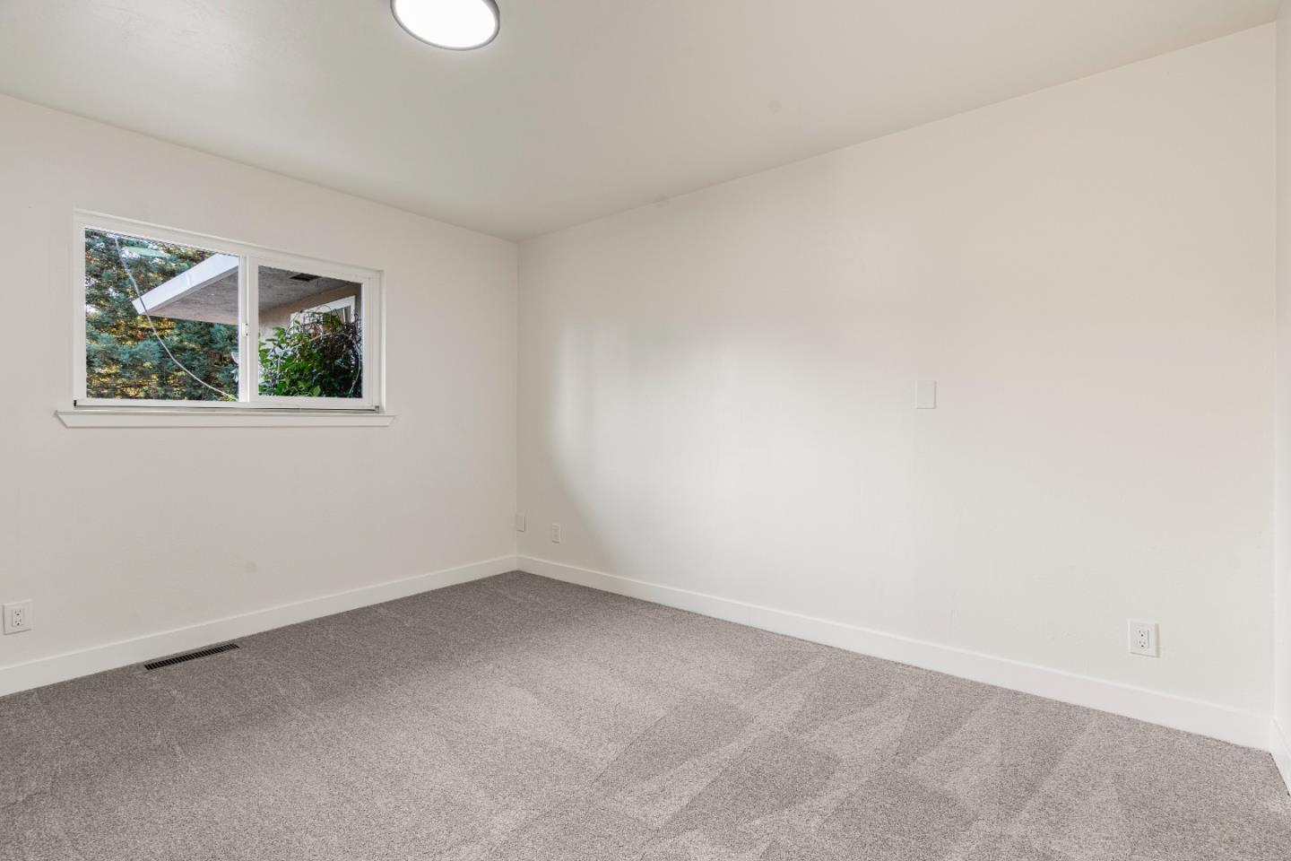 Detail Gallery Image 13 of 44 For 1150 Bonnie View Rd, Hollister,  CA 95023 - 4 Beds | 3 Baths