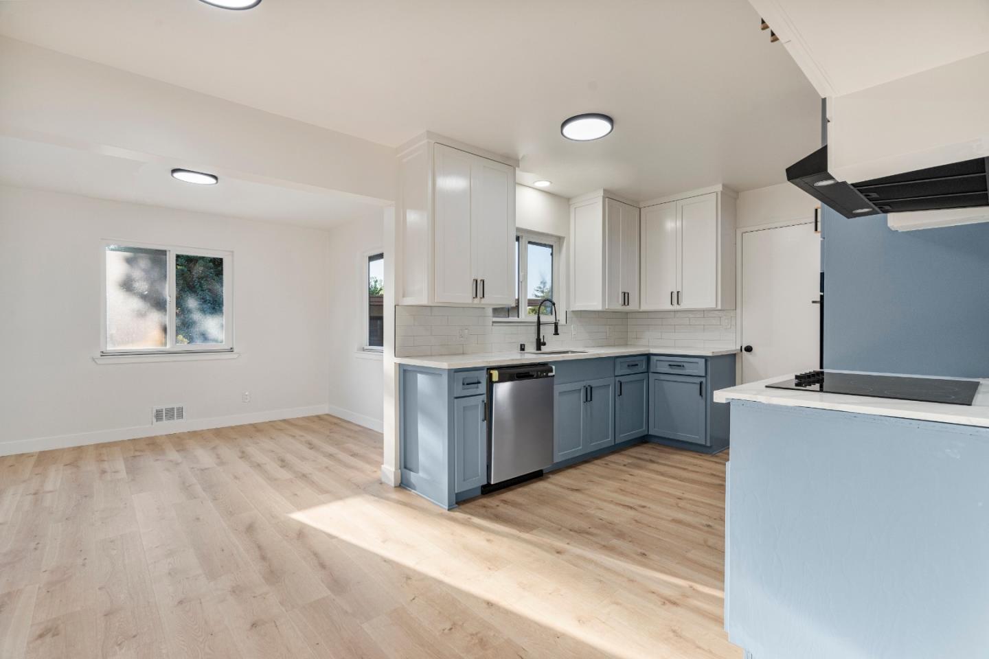 Detail Gallery Image 18 of 44 For 1150 Bonnie View Rd, Hollister,  CA 95023 - 4 Beds | 3 Baths