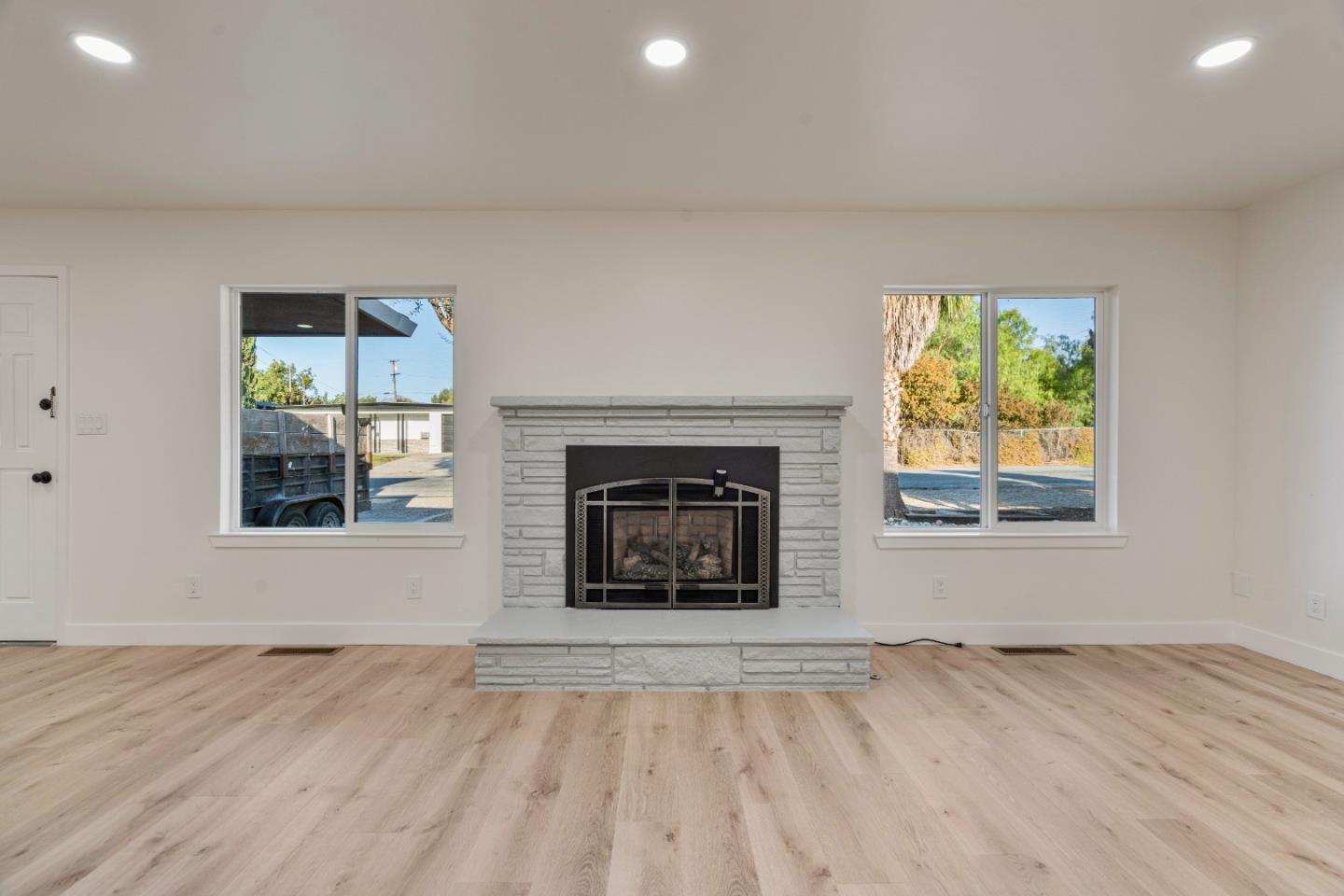 Detail Gallery Image 7 of 44 For 1150 Bonnie View Rd, Hollister,  CA 95023 - 4 Beds | 3 Baths