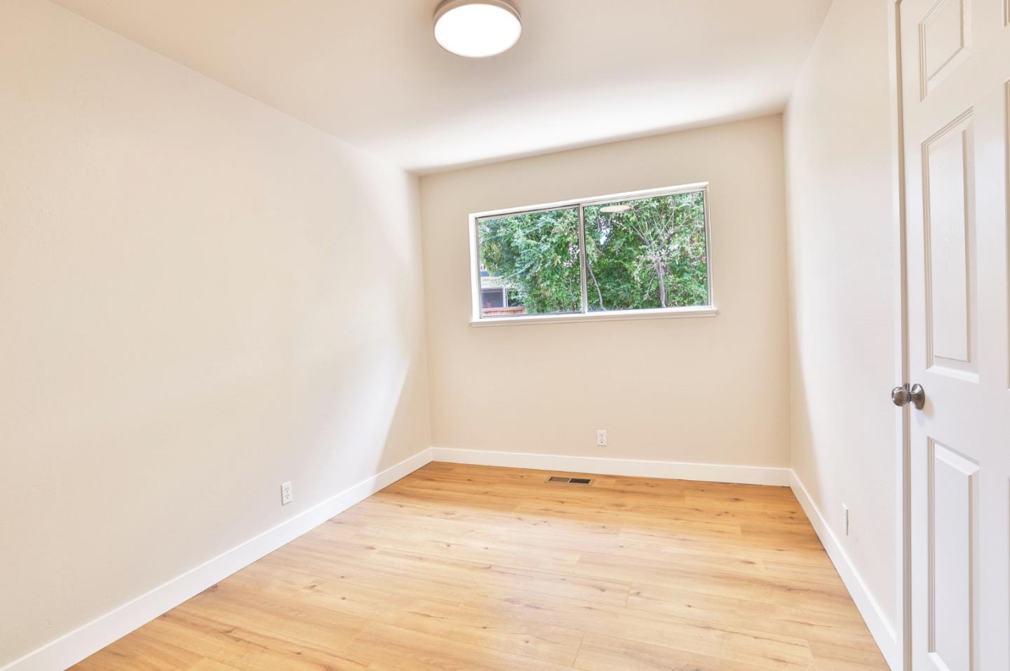 Detail Gallery Image 13 of 28 For 990 Gale Dr, Campbell,  CA 95008 - – Beds | – Baths